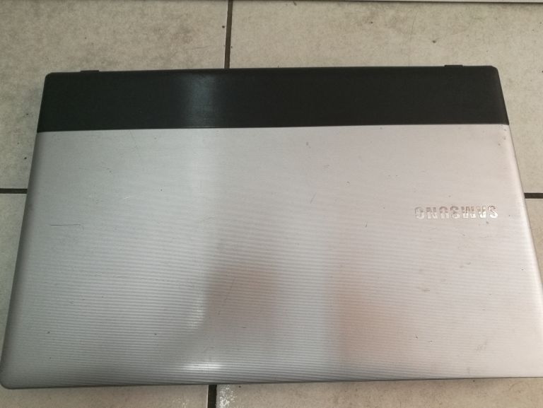 LAPTOP SAMSUNG NP300E5A