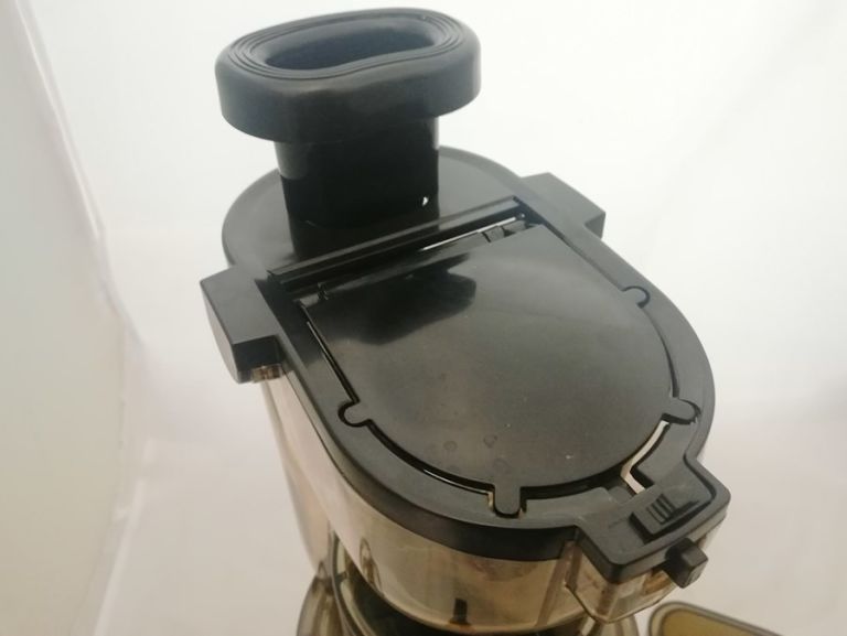 WYCISKARKA WOLNOOBROTOWA SALUTE SMART JUICER