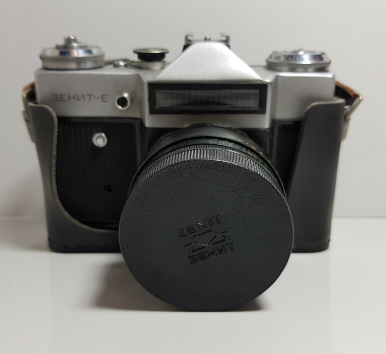 aparat-zenit-3ehnt-e-obiektyw-helios-44-2-model-3ehnt-e
