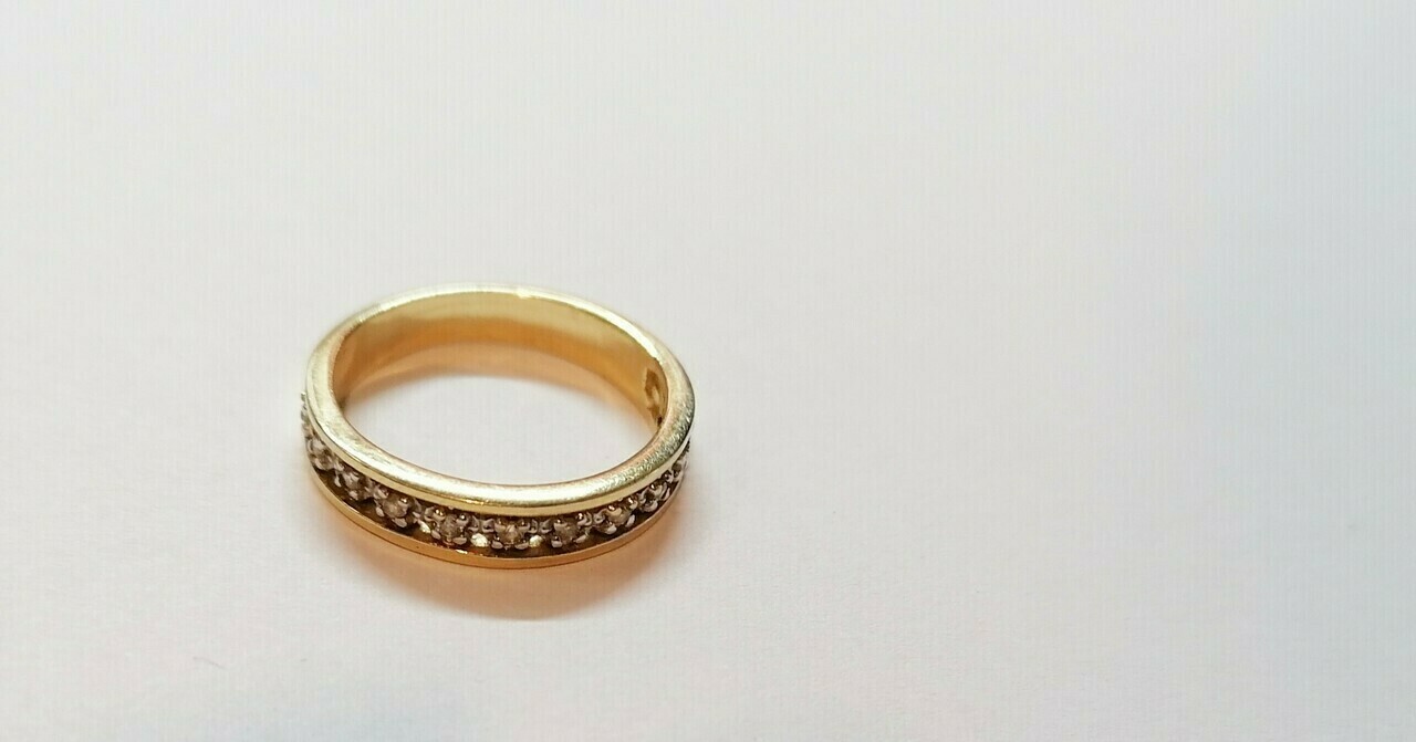zloty-pierscionek-z-cyrkoniami-585-288-g-stan-uzywany