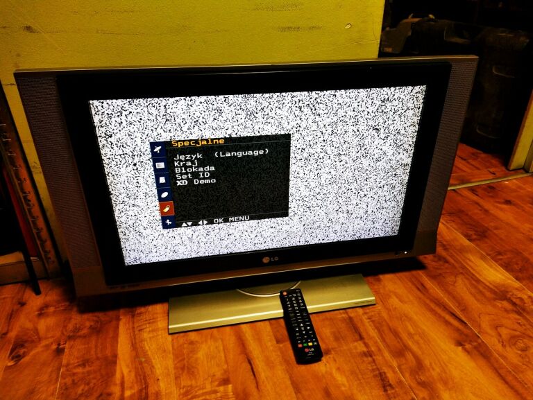TELEWIZOR LG 26LC3R