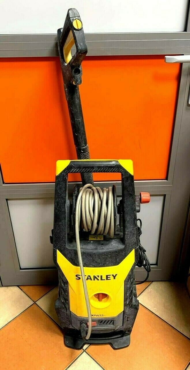 myjka-cisnieniowa-stanley-sxpw22-stan-uzywany