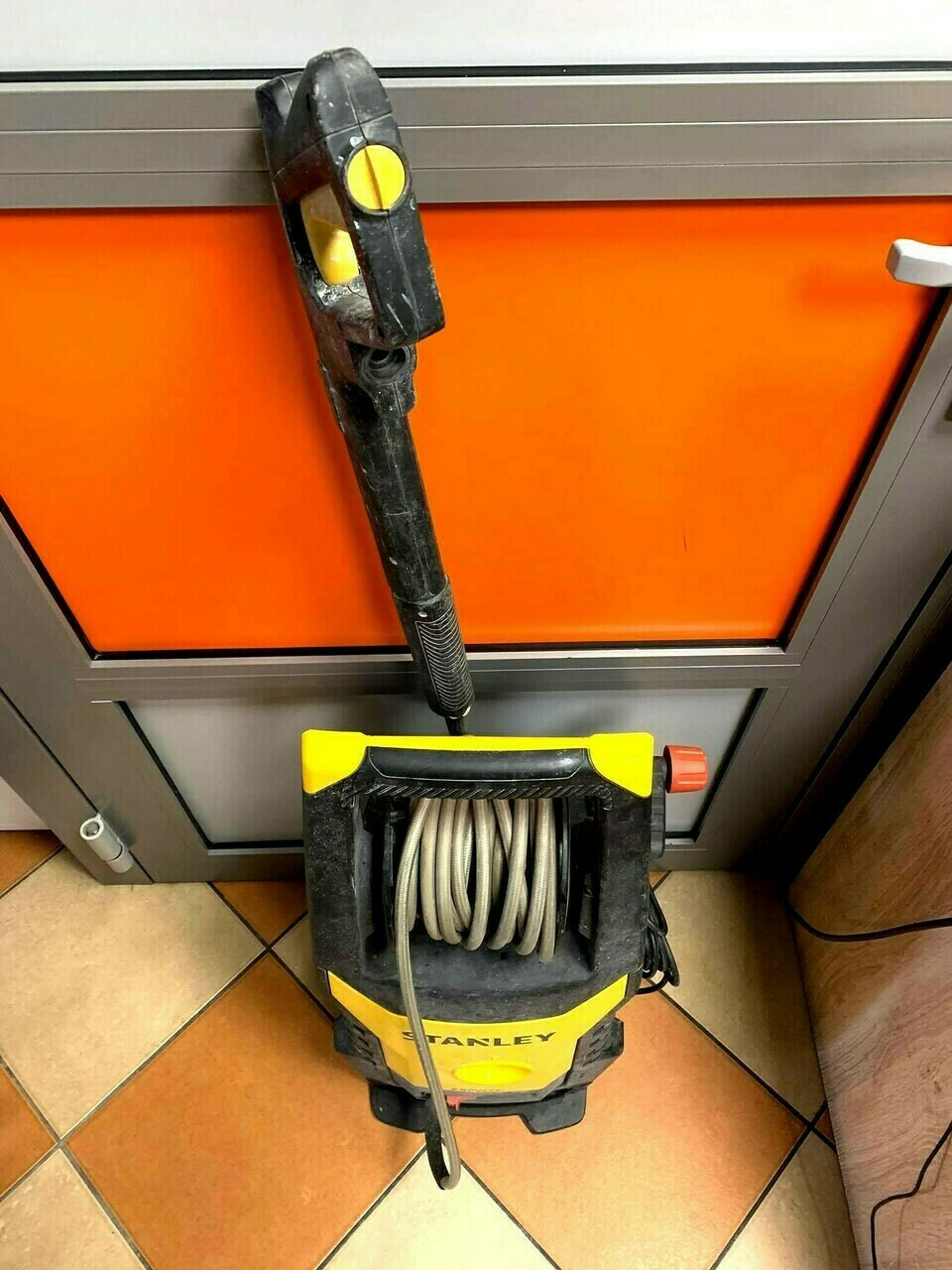 myjka-cisnieniowa-stanley-sxpw22-marka-stanley