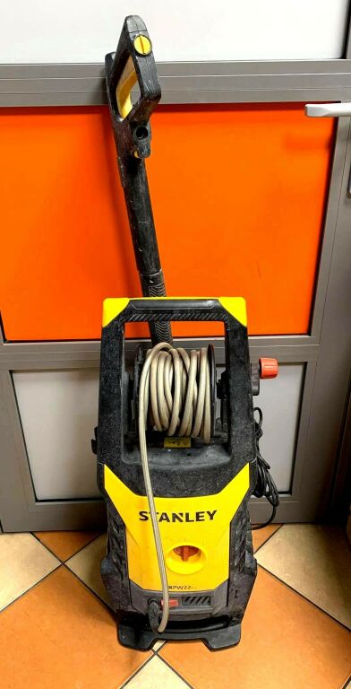 myjka-cisnieniowa-stanley-sxpw22-stan-uzywany
