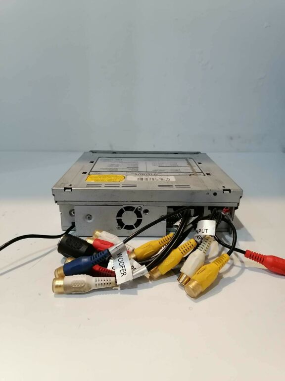 RADIO Z WYSUWANYM PANELEM AUDIOVOX VME9311TS Z DV