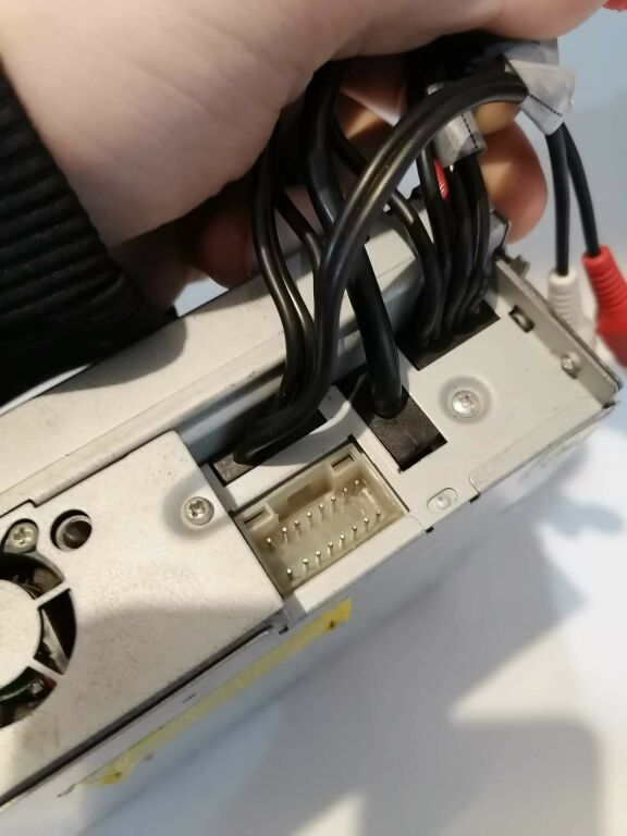 RADIO Z WYSUWANYM PANELEM AUDIOVOX VME9311TS Z DV