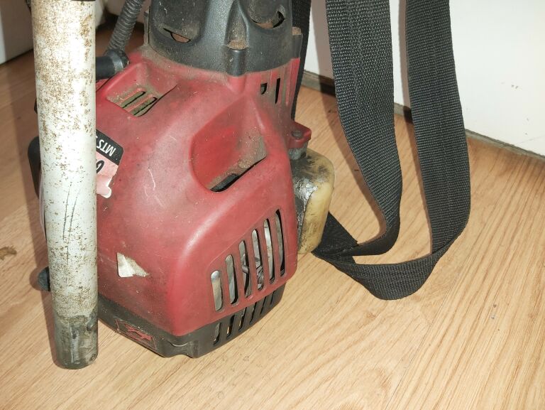 podkaszarka-kosa-spalinowa-grizzly-mts-309-opis-zasilanie-spalinowe