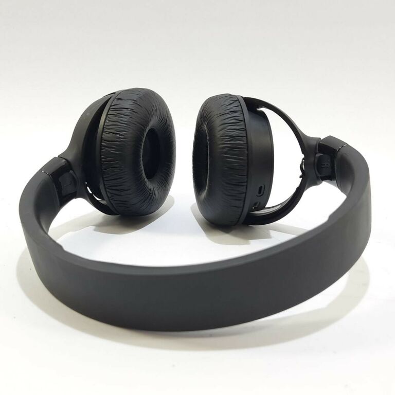 SŁUCHAWKI JBL 660 BTNC