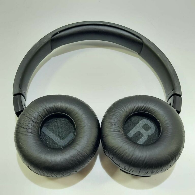 SŁUCHAWKI JBL 660 BTNC
