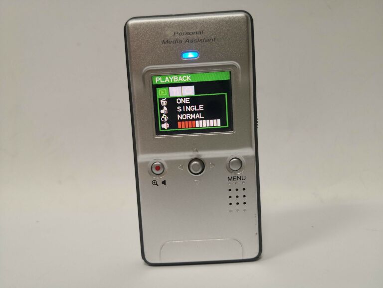 ODTWARZACZ MP4 MP3 DYKTAFON KAMERA APARAT MEDION