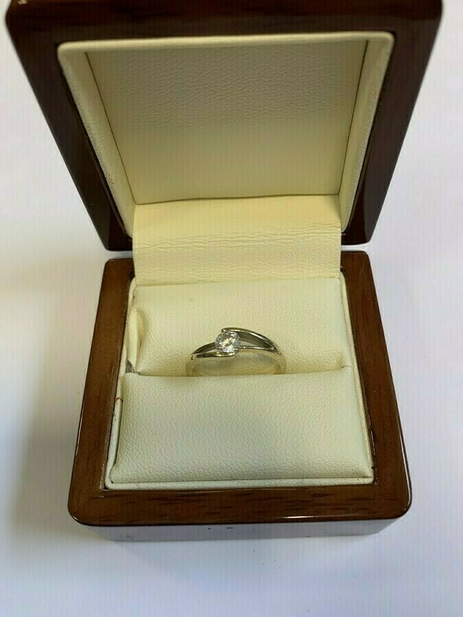 piekny-pierscionek-585-rozmiar-12-matejki-12-rzeszow-tsc2-sj