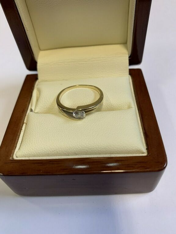 piekny-pierscionek-585-rozmiar-12-marka-inna-marka