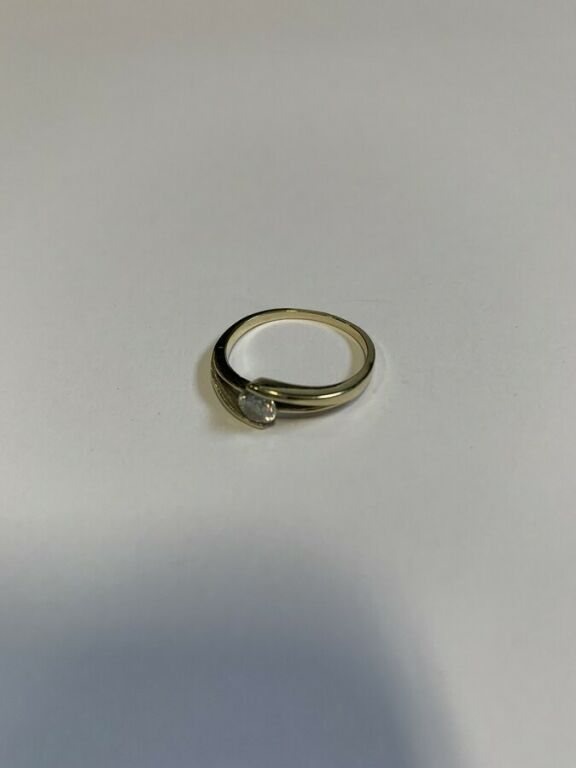 piekny-pierscionek-585-rozmiar-12-rodzaj-wyrob-jubilerski