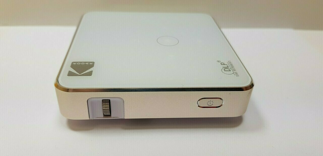 mini-projektor-kodak-luma-75-rozdzielczosc-podstawowa-px-inna