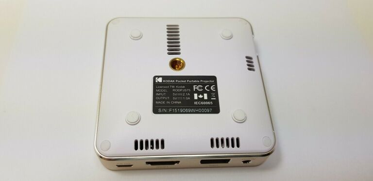 mini-projektor-kodak-luma-75-stan-uzywany
