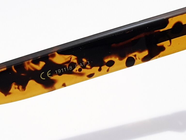 okulary-przeciwsloneczne-meller-shaira-tigris-oli-material-oprawki-plastik