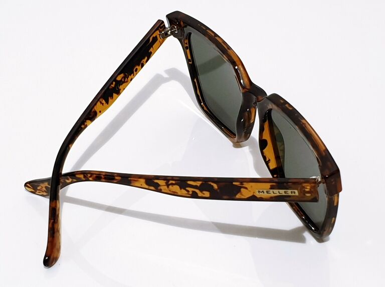 okulary-przeciwsloneczne-meller-shaira-tigris-oli-chmielna-98-warszawa