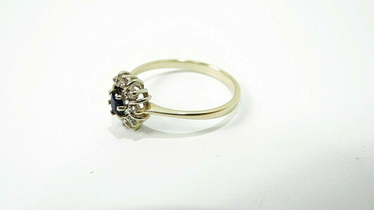 zloty-pierscionek-z-szafirem-i-diamentami-19r-material-zloto