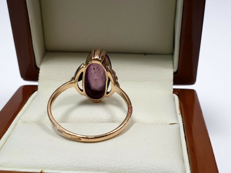 zloty-pierscionek-material-zloto