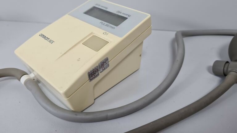 CIŚNIENIOMIERZ OMRON MX HEM-432C