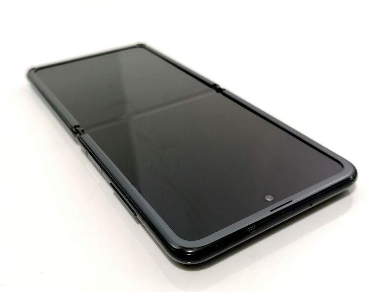 TELEFON SAMSUNG GALAXY Z FLIP