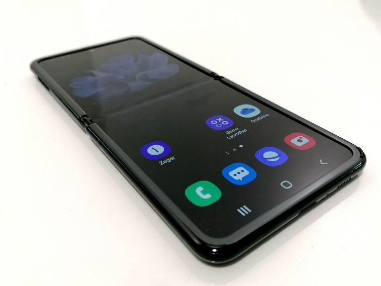 TELEFON SAMSUNG GALAXY Z FLIP