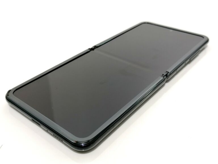 TELEFON SAMSUNG GALAXY Z FLIP