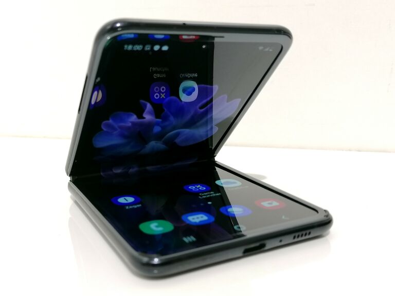 TELEFON SAMSUNG GALAXY Z FLIP