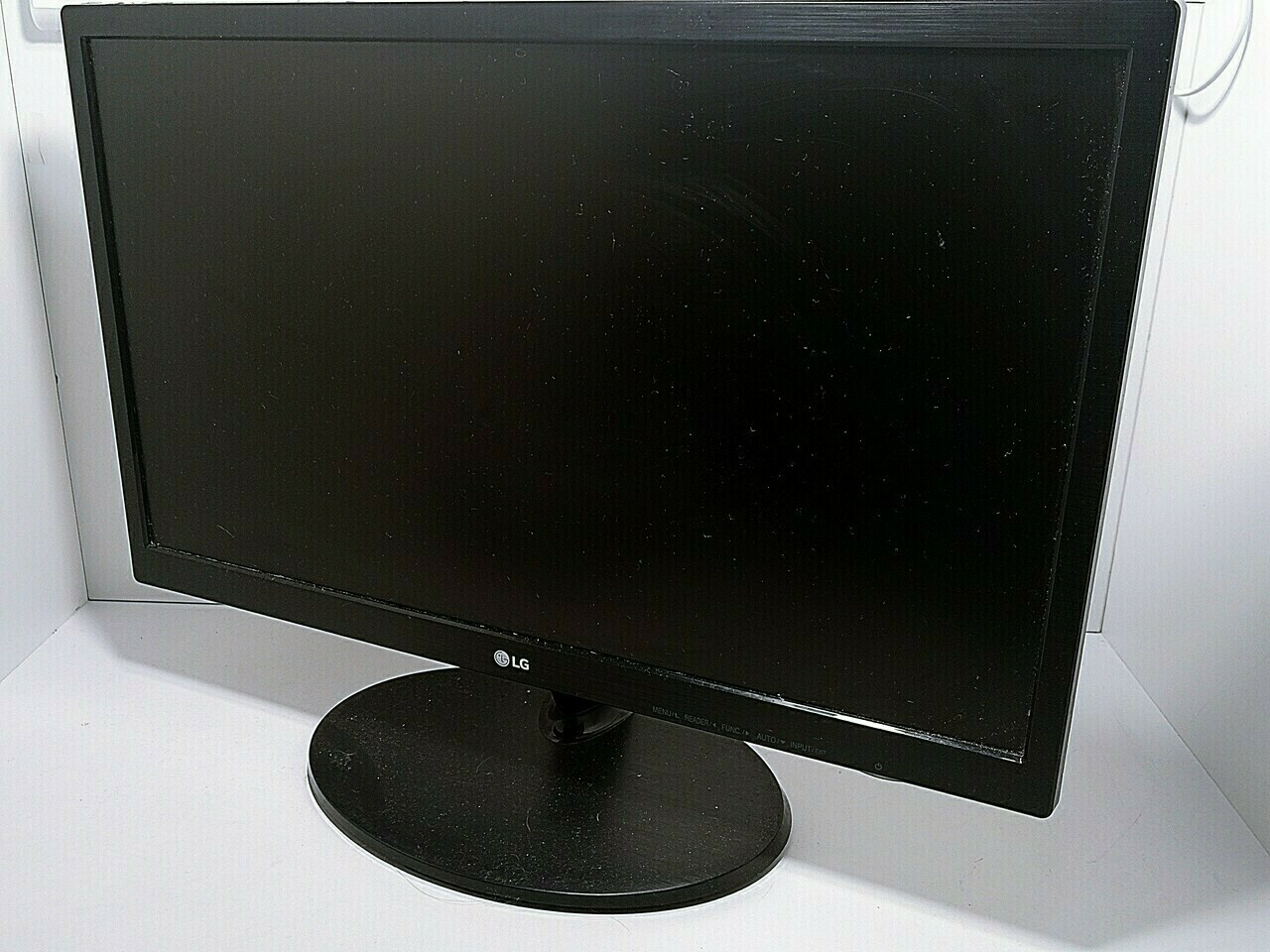 monitor-lg-22m38a-led-2017-polecam-marka-lg