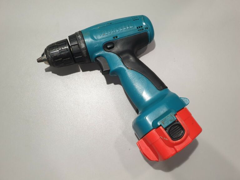WKRĘTARKA MAKITA 1222 + ŁADOWARKA