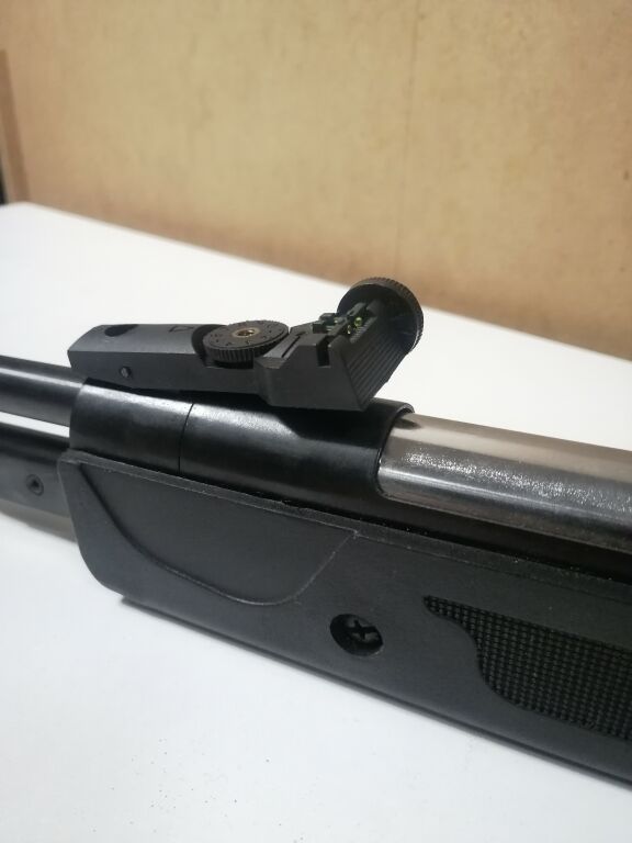 WIATRÓWKA KARABIN NACIĄG KANDAR WF600P 5,5MM