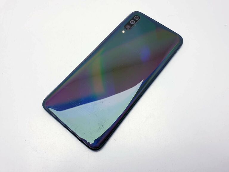 samsung-galaxy-a70-6128gb-67-4500mah-32mpx-opis-przekatna-ekranu-67