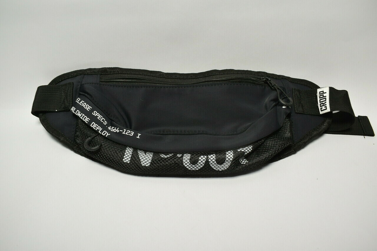 duza-nerkasaszetka-cropp-dlab-no-001-os-piastowskie-74a-poznan