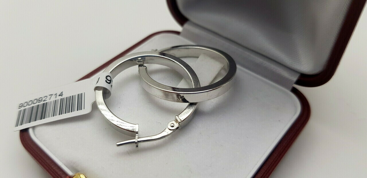 piekne-srebrne-kolczyki-plec-produkt-damski