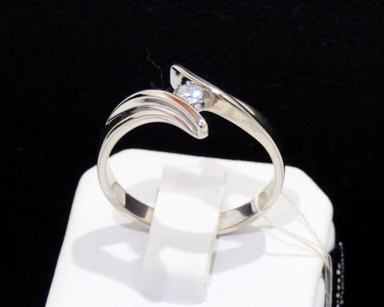 pierscionek-z-bialego-zlota-z-brylantem-01ct-r14-stan-11323-2