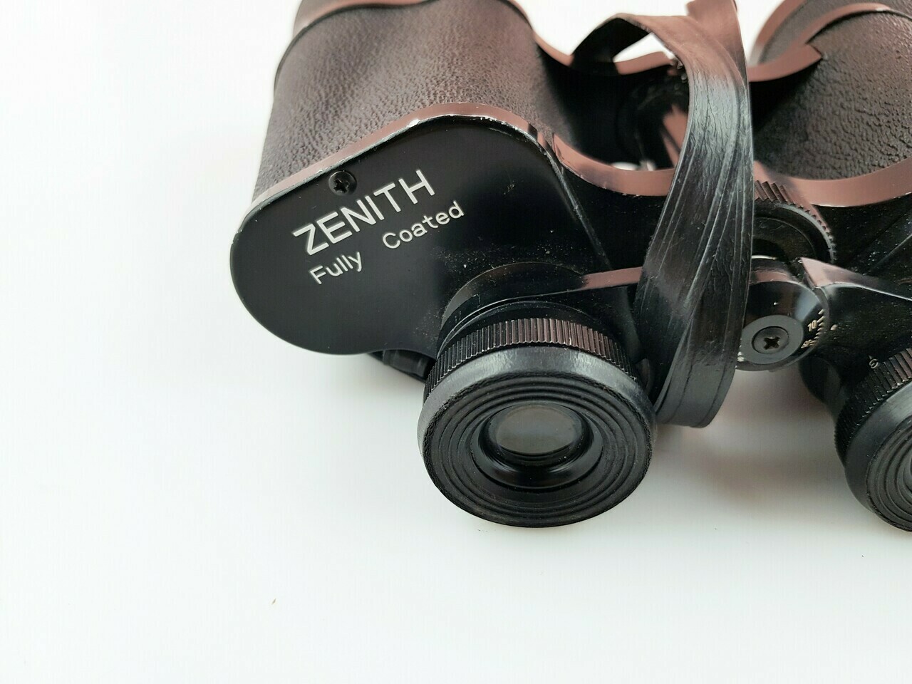 lornetka-zenith-10x50-model-10x50