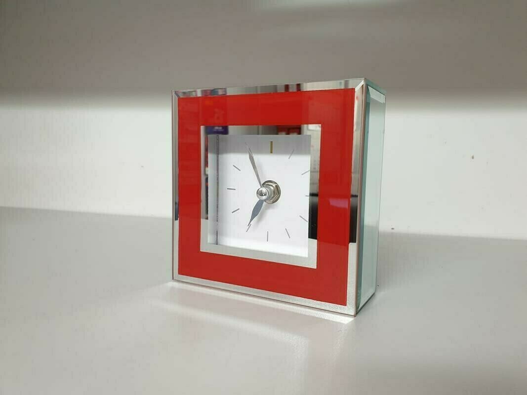 zegar-dekoracyjny-z-lustrzanymi-akcentami-czerwon-mickiewicza-20-mielec