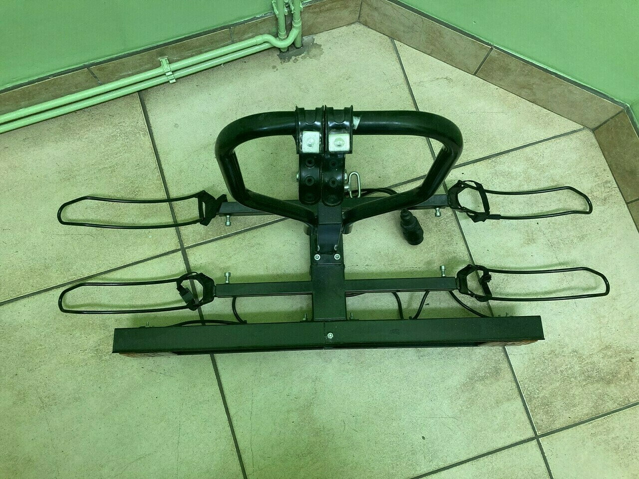 bagaznik-rowerowy-na-hak-z-oswietleniem-stan-uzywany