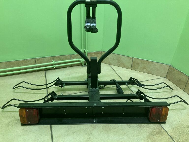 bagaznik-rowerowy-na-hak-z-oswietleniem-okulickiego-92-stalowa-wola