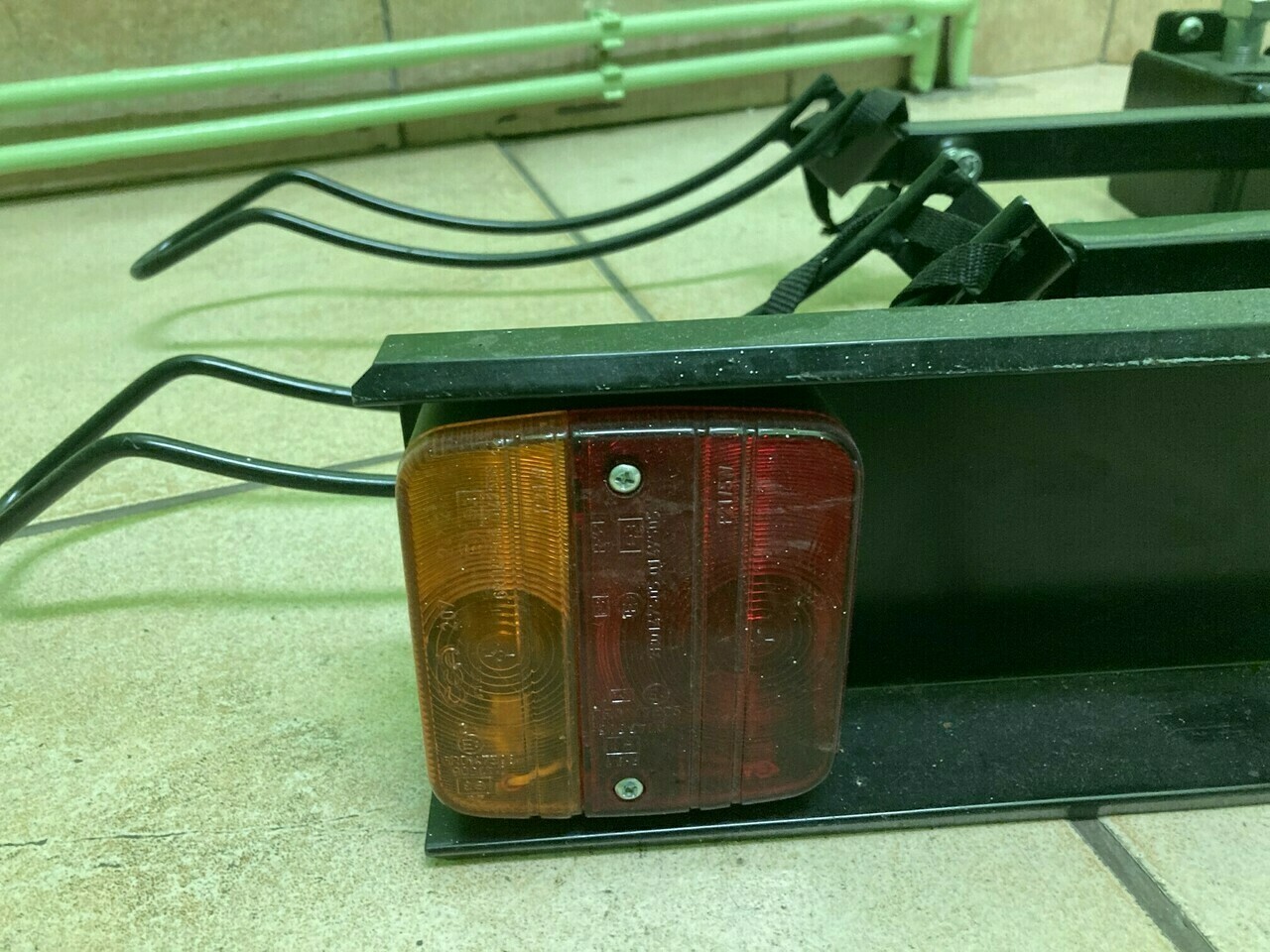 bagaznik-rowerowy-na-hak-z-oswietleniem-okulickiego-92-stalowa-wola