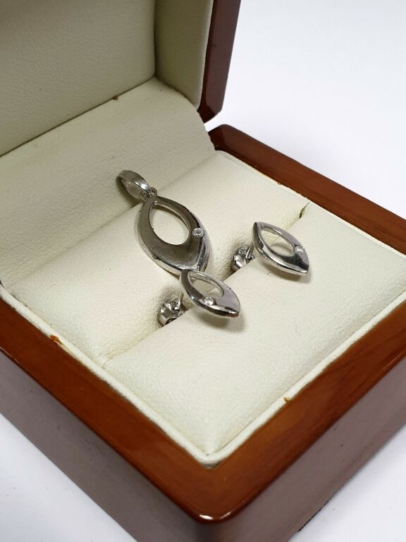 srebrna-zawieszka-brak-kolczykow-stan-11323-238058