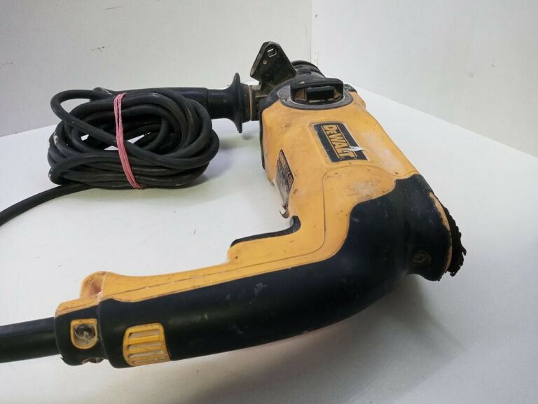 MŁOTOWIERTARKA DEWALT D25124