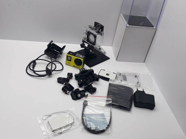 KAMERA SPORTOWA MANTA 4K MM9358 DUAL SCREAN