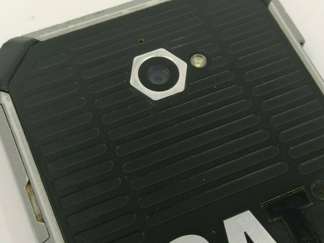 smartphone-cat-s50-28gb-system-operacyjny-android