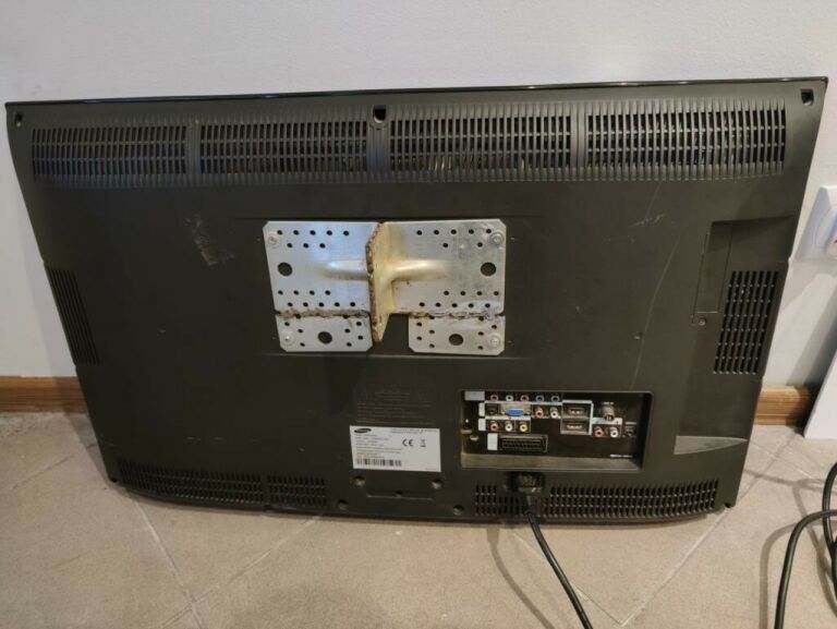 TV 26'' SAMSUNG LE26A330J1 BRAK PILOTA I PODSTAWY