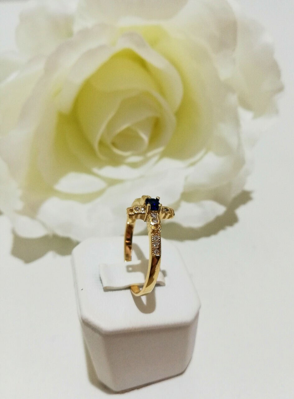 pierscionek-krzyz-z-niebieskim-oczkiem-r18-stan-11323-238058