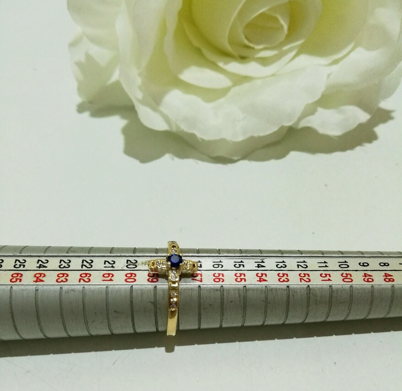 pierscionek-krzyz-z-niebieskim-oczkiem-r18-marka-248811-958954