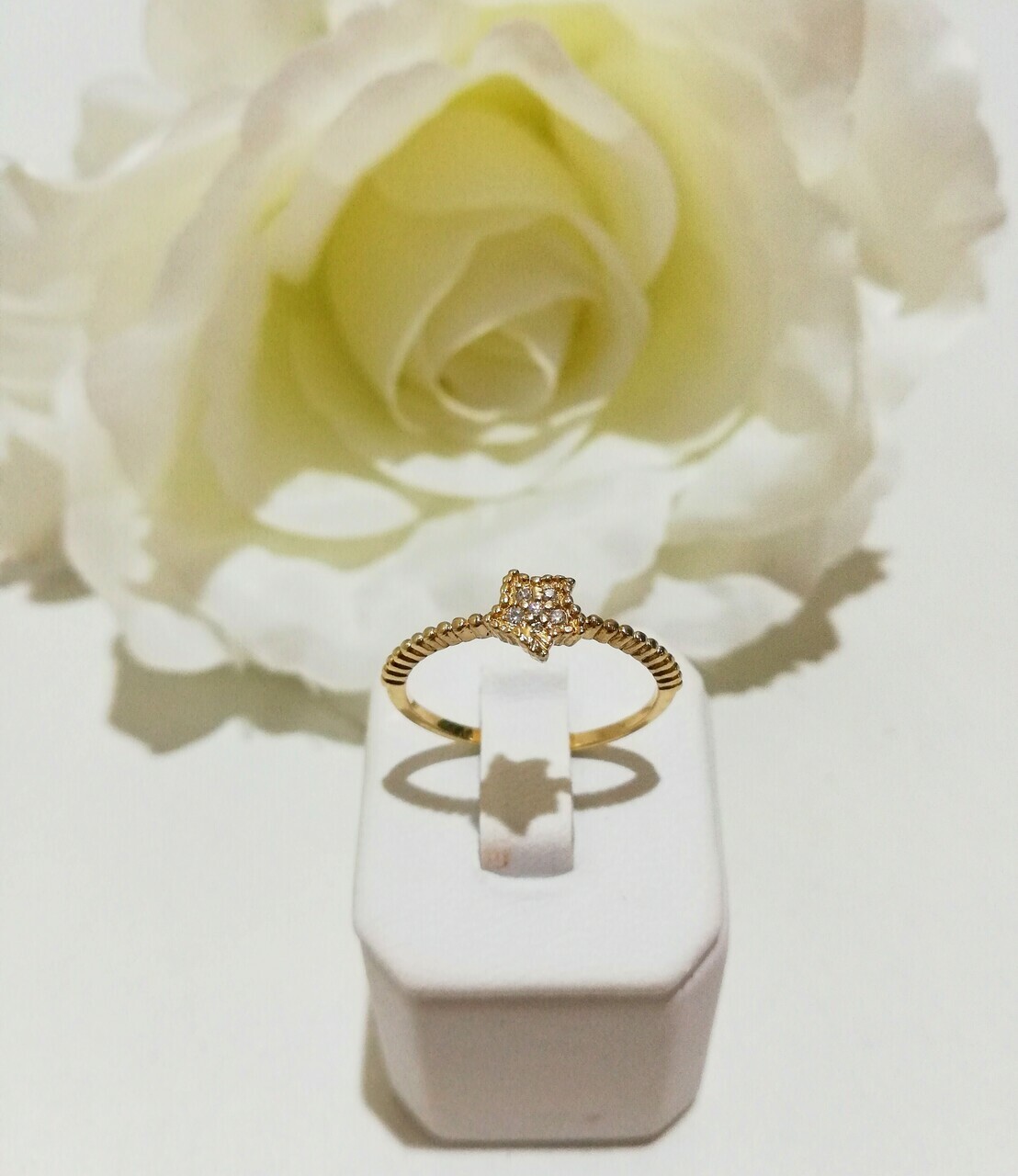 pierscionek-kwiatek-r15-kolejowa-80-chelm