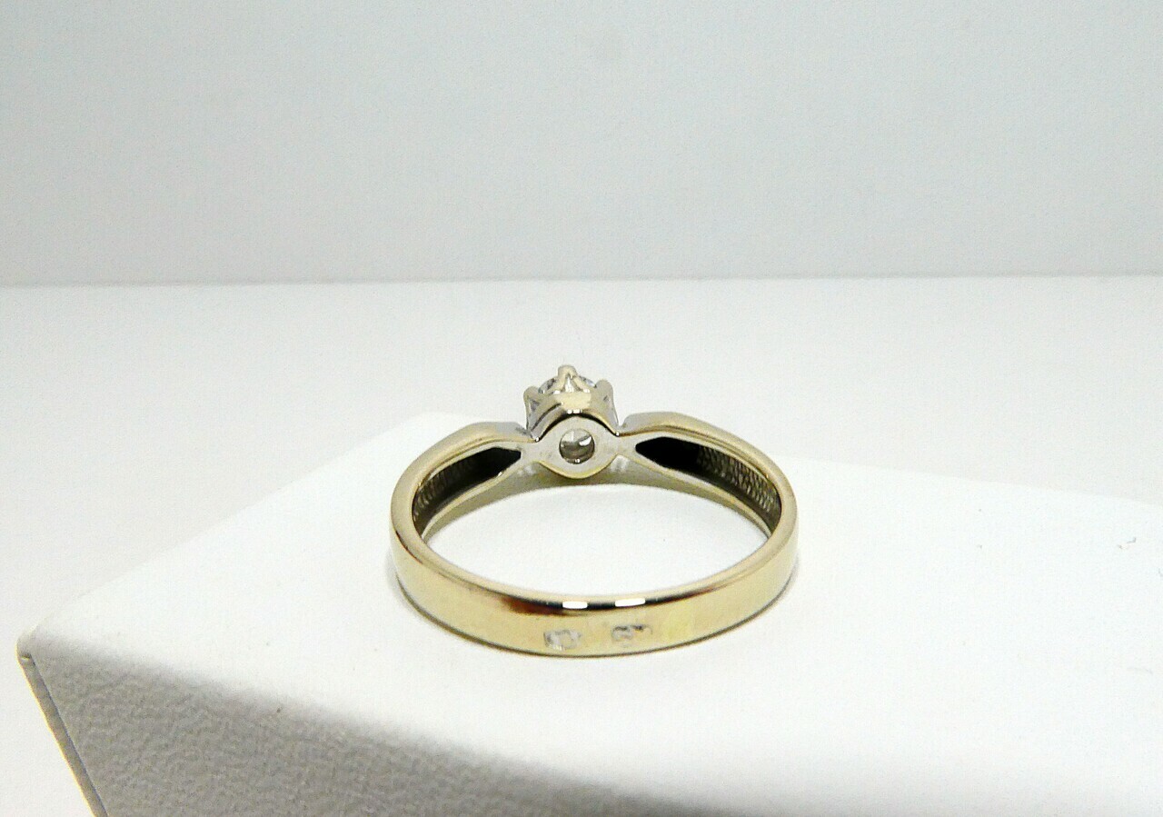 piekny-zloty-pierscionek-z-brylantem-232-g-585-r10-marka-248811-958954