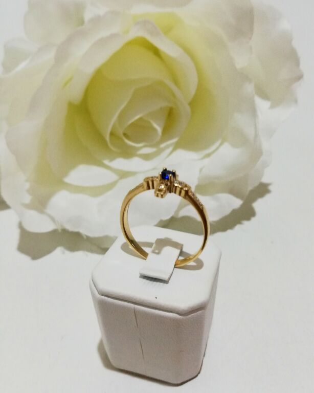 pierscionek-krzyz-z-niebieskim-oczkiem-r18-rodzaj-2205-2